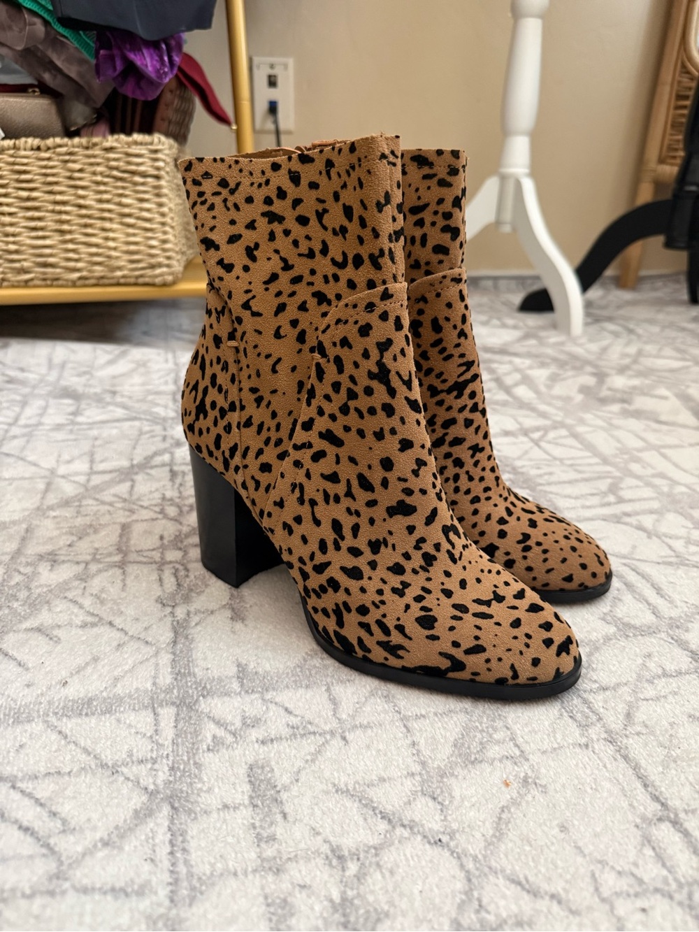 Gibson & Latimer Leopard Print Block Heel Booties Size 8 Western Boho Chic - Picture 7 of 9